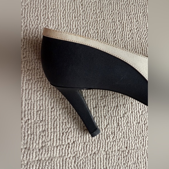 YVEST SAINT LAURENT Heels, Cap-Toe, Satin, Size 7M, Good Condition - Picture 9 of 16